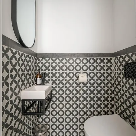 Urban Heart Deluxe By Bookinghost Apartment *