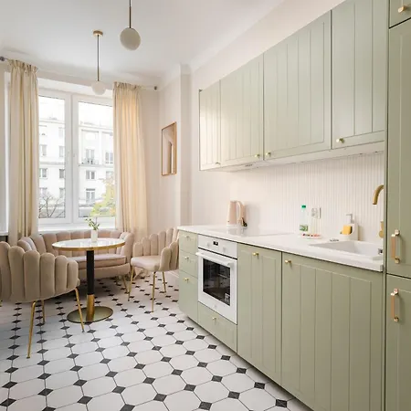 Urban Heart Deluxe By Bookinghost Apartment *