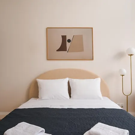 Urban Heart Deluxe By Bookinghost