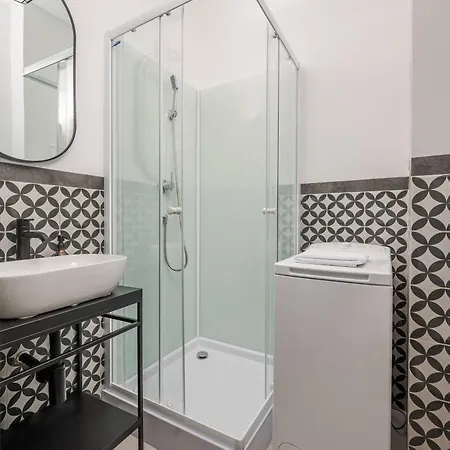 Urban Heart Deluxe By Bookinghost ורשה